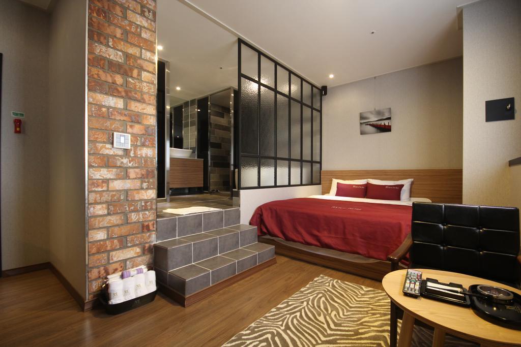 The May Hotel Busan Room photo