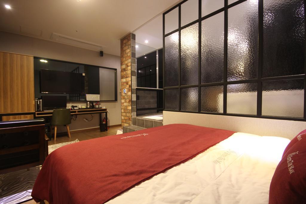 The May Hotel Busan Room photo
